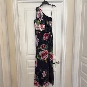 Adrianna Papell Black and Pink One-Shoulder Cocktail Gown